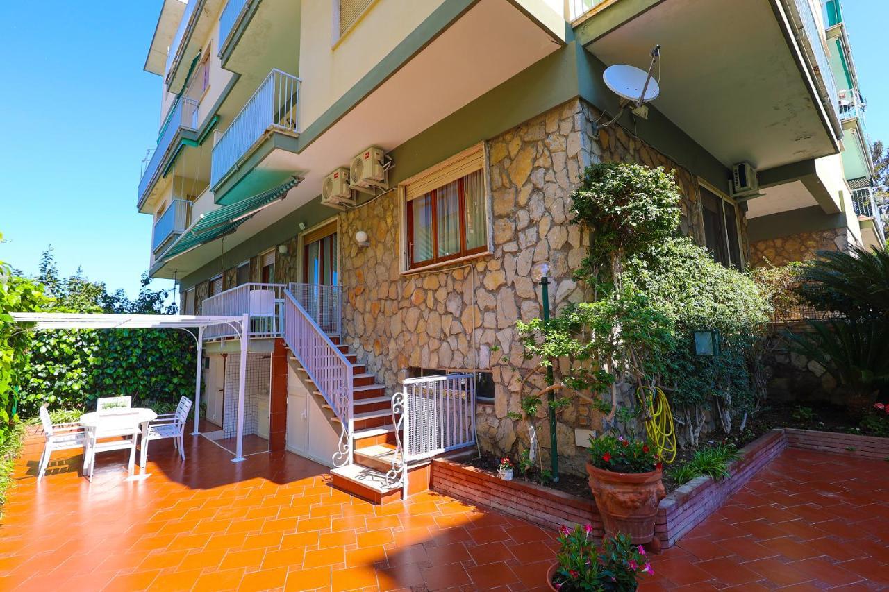 Apartmán Garden House Giulia Sorrento Exteriér fotografie